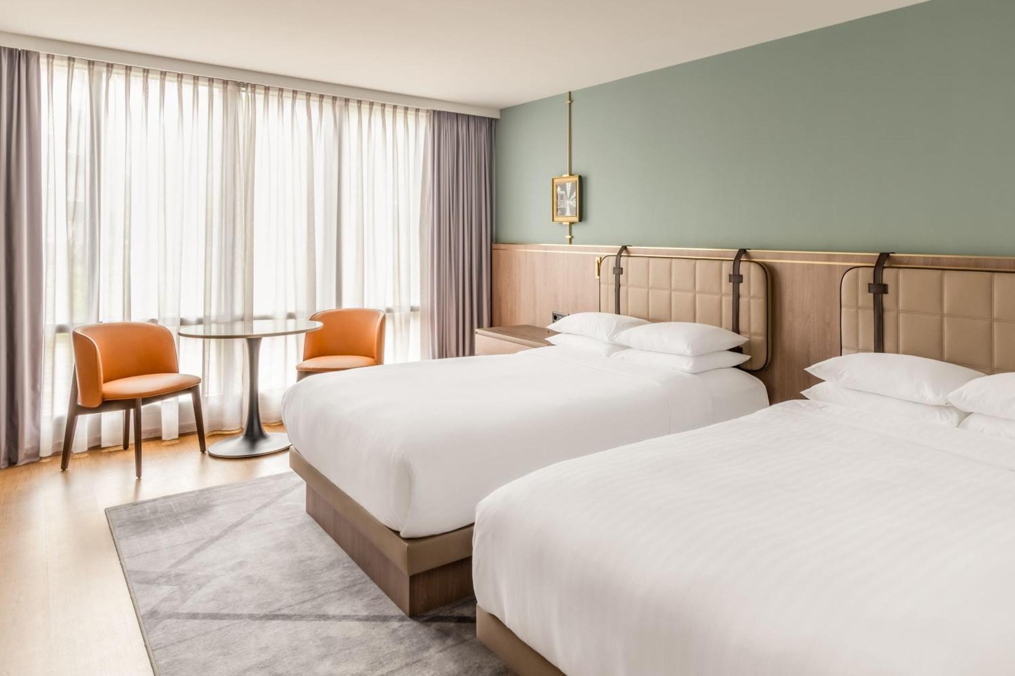 Zurich Marriott Hotel Eksteriør billede Deluxe room