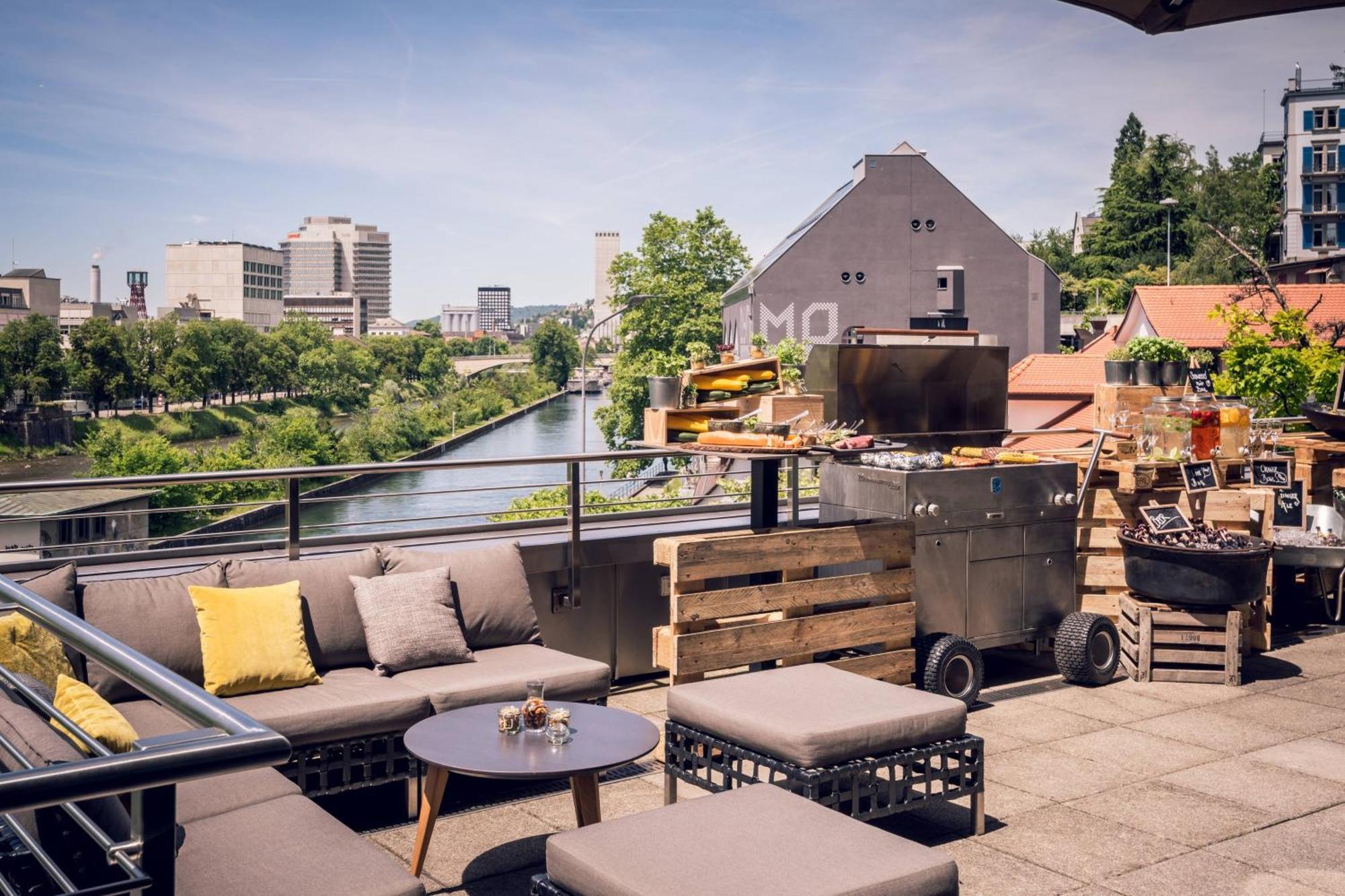 Zurich Marriott Hotel Eksteriør billede The rooftop terrace