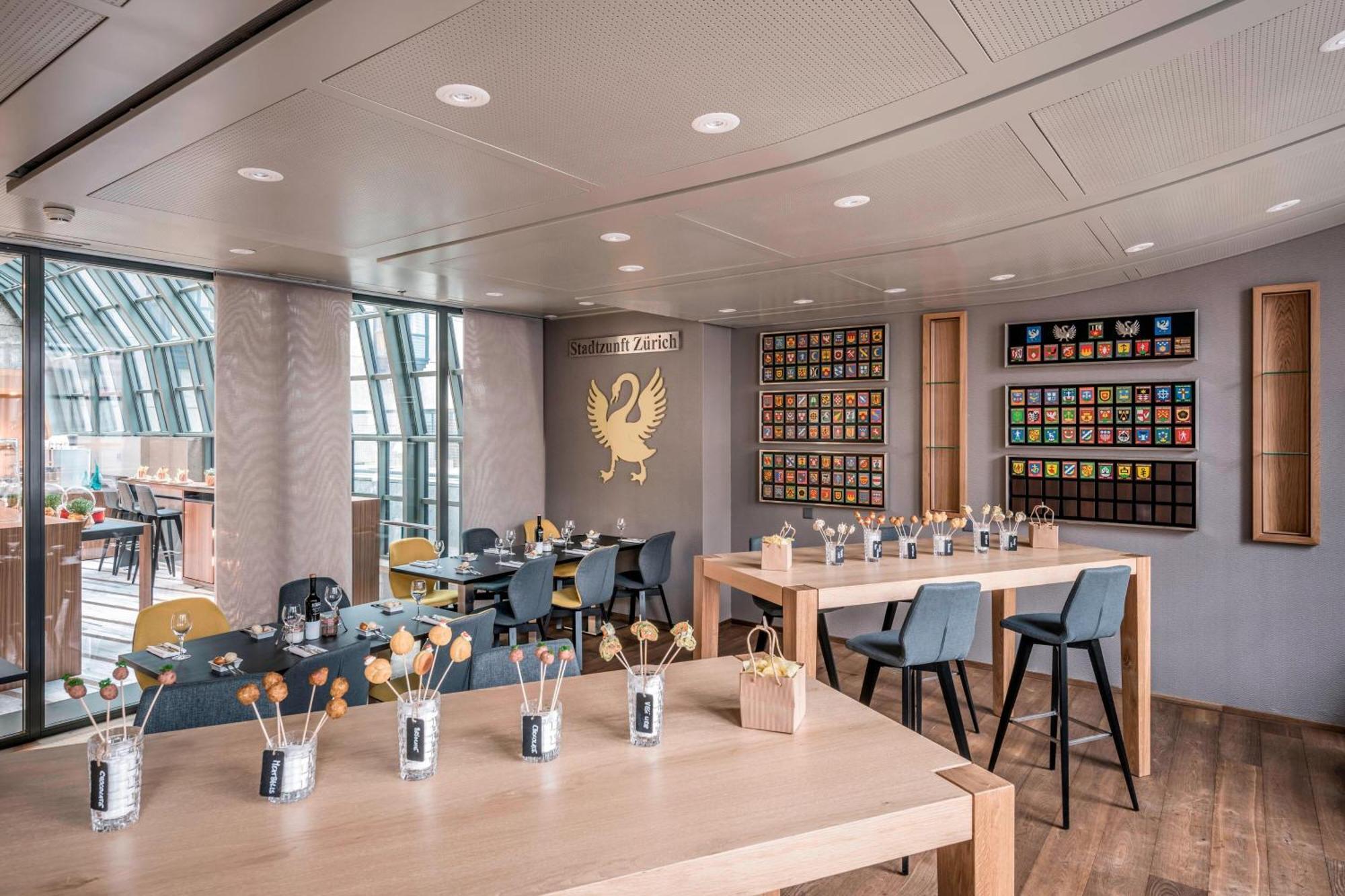 Zurich Marriott Hotel Eksteriør billede Tea tasting room at the German Tea Museum